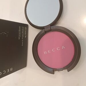 💋Becca New Blush NEW IN BOX